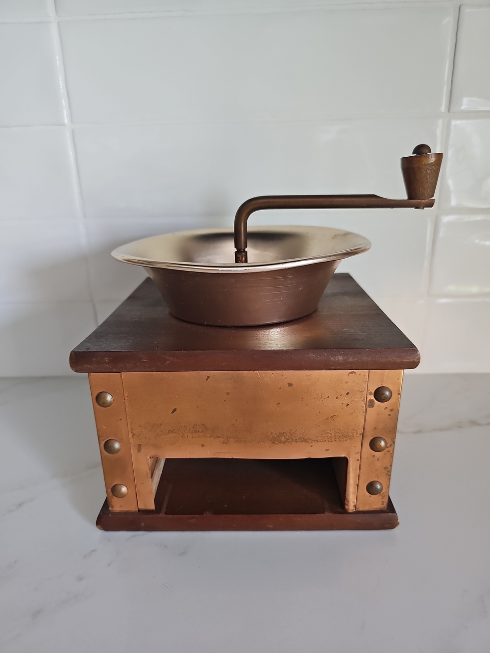 Vintage Gail Craft Coffee Grinder Mill – Rustic Farmhouse Decor (Missing Drawer)